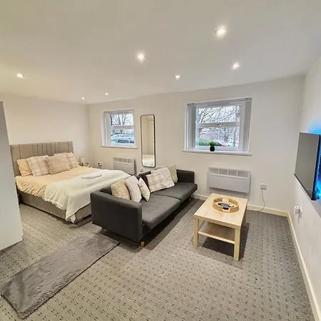 4 Bed En-suites Close To Centre &uni Parking *