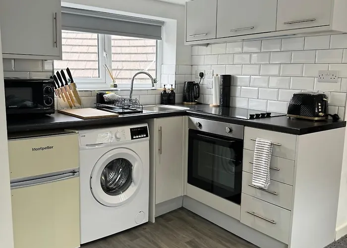 4 Bed En-suites Close To Centre &uni Parking *