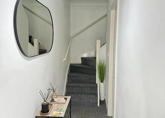 4 Bed En-suites Close To Centre &uni Parking