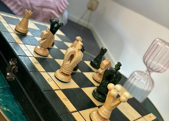 4 Bed En-suites Close To Centre &uni Parking