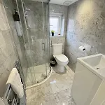 4 Bed En-suites Close To Centre &uni Parking * Leeds (West Yorkshire)