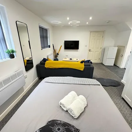 4 Bed En-suites Close To Centre &uni Parking 公寓 *