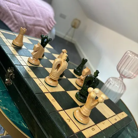 4 Bed En-suites Close To Centre &uni Parking